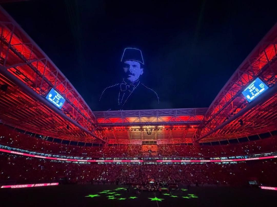 Galatasaray'dan göz kamaştıran kutlama! Şampiyonluk böyle kutlanır dedirtti! - Sayfa 3