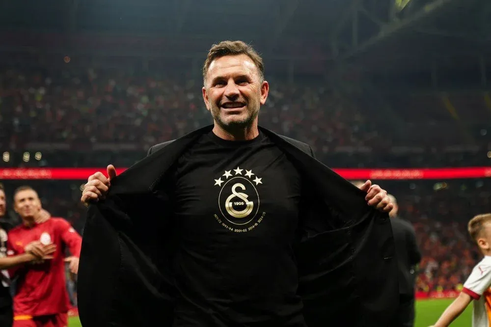 Galatasaray'dan Okan Buruk'a dev zam