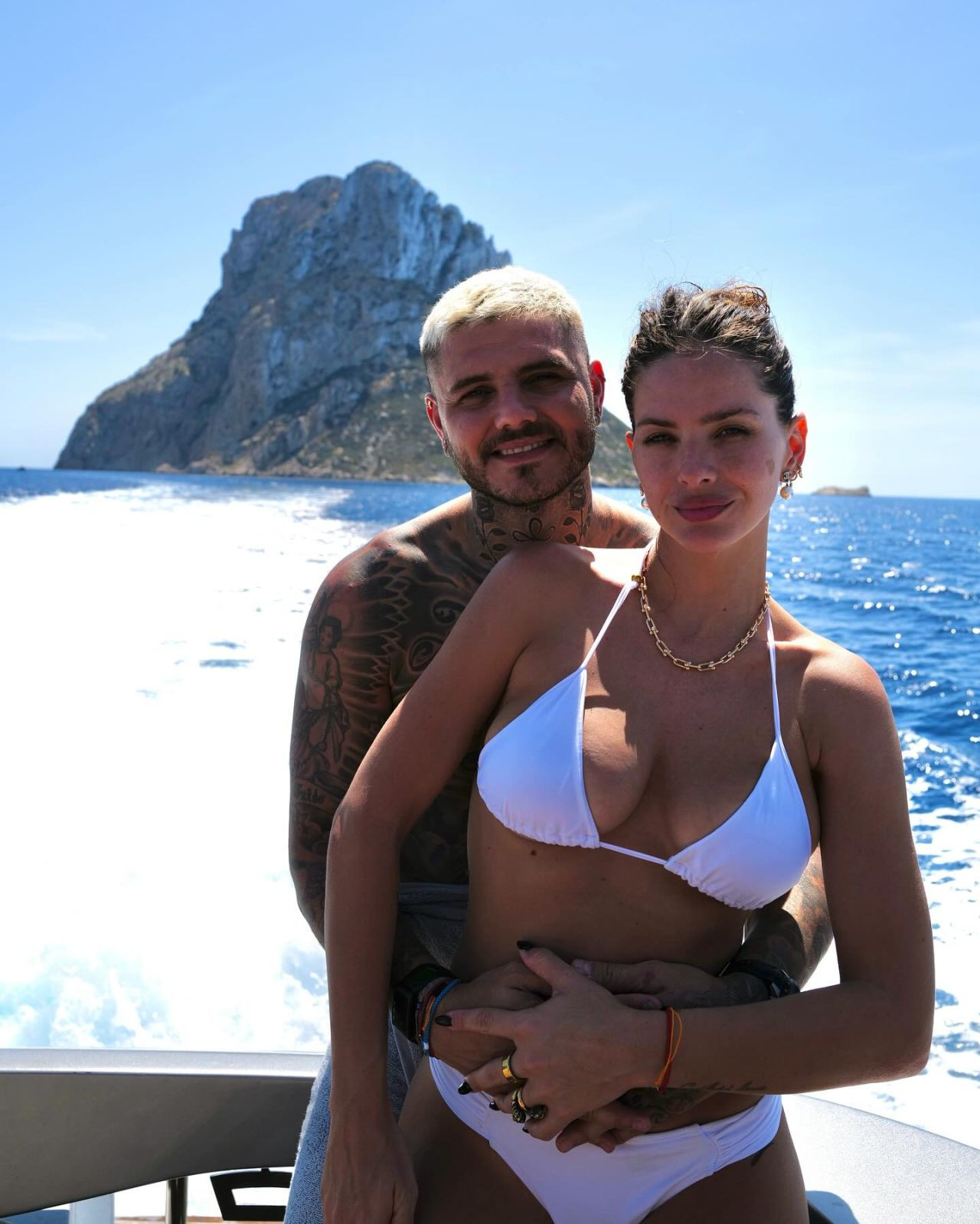 Mauro Icardi tatilde aşka geldi! Sevgilisini öpmelere doyamadı! - Sayfa 3