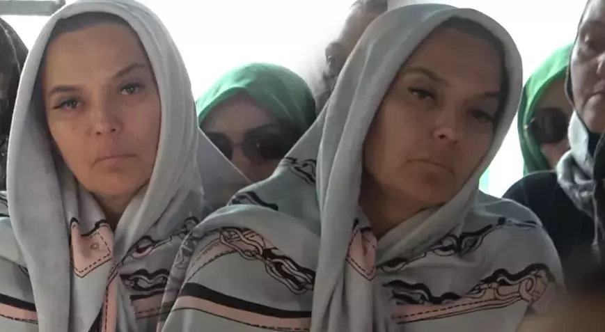Demet Akalın'ın acı günü! Gözyaşlarıyla toprağa verdi - Sayfa 1