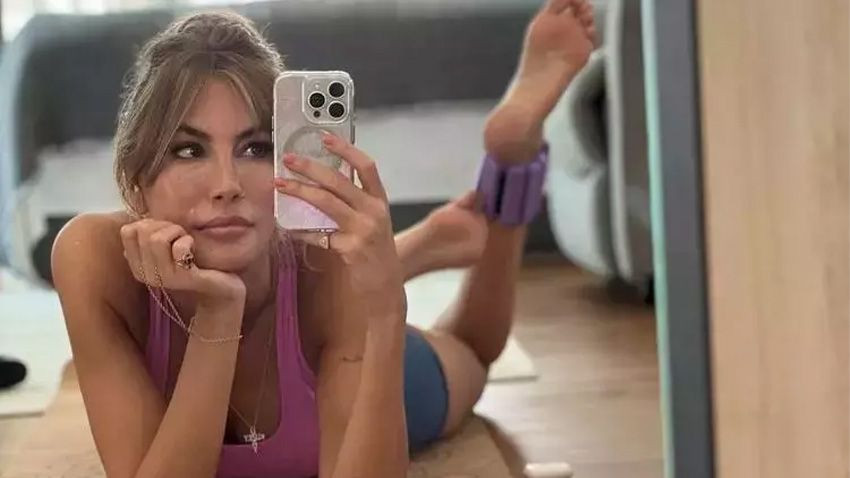 Bikinisiyle poz veren Çağla Şıkel'in fit vücudu gündem oldu! - Sayfa 1