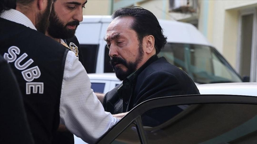 Adnan Oktar içeride de “kehanetlerine” devam etti! "Benden önce vefat edecekler" - Sayfa 4