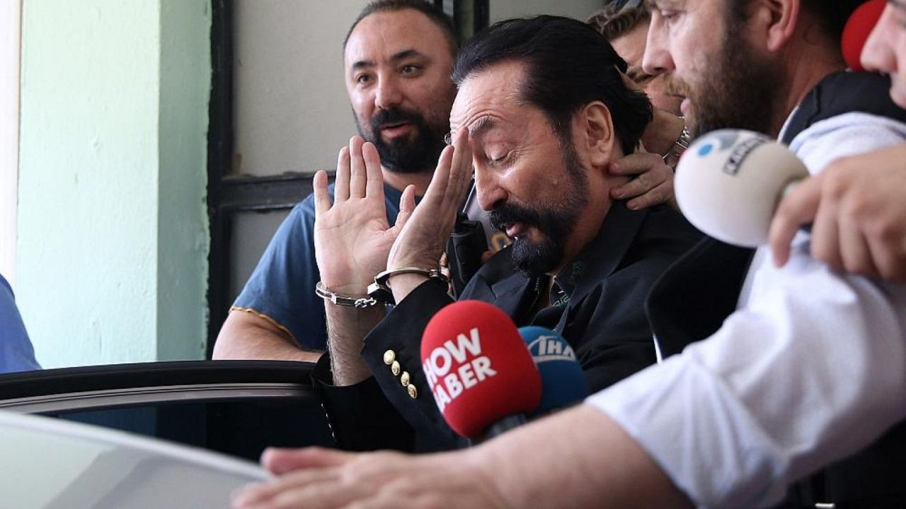 Adnan Oktar içeride de “kehanetlerine” devam etti! "Benden önce vefat edecekler" - Sayfa 2