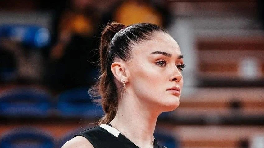 Zehra Güneş dantel elbisesiyle herkesi büyüledi... - Sayfa 1