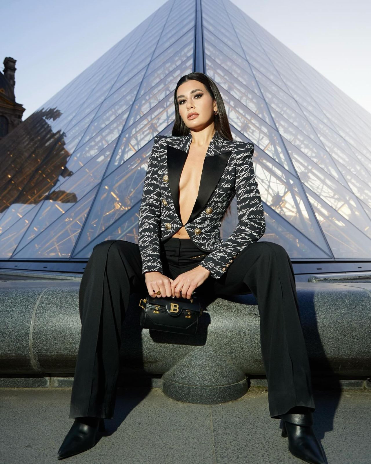 Sibil Çetinkaya’nın bikinili pozuna çirkin yorum! Göğüs yok çocuk olsa nasıl emzireceksiniz? - Sayfa 3