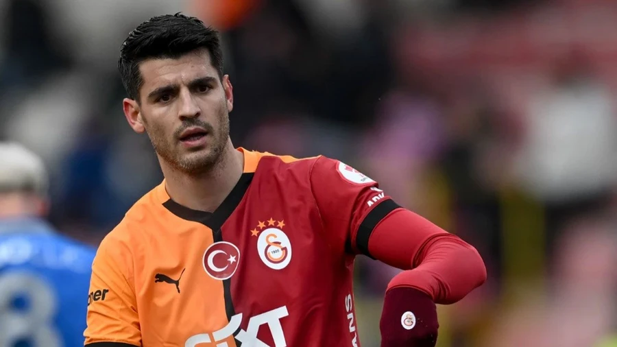 Galatasaray'da ayrılacak futbolcular belli oldu! - Sayfa 7