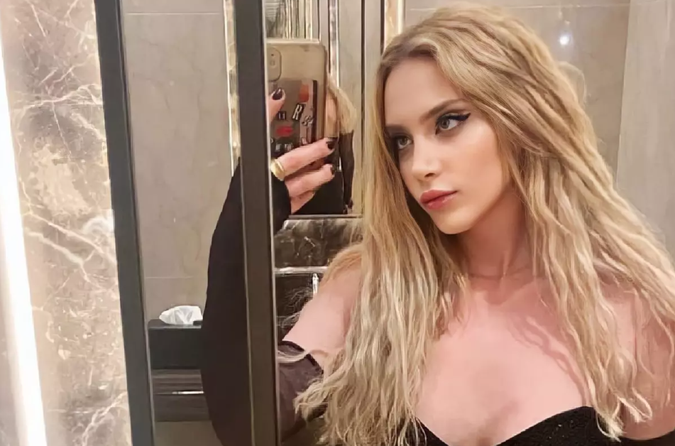 Bodrum'da aşka geldiler! Ünlü oyuncu sevgilisiyle sarmaş dolaş! - Sayfa 1