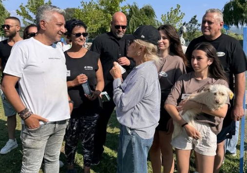 Dernek görüntüleri paylaştı... Ajda Pekkan'dan Emekli Hayvanlar Çiftliği'ne ziyaret! - Sayfa 4