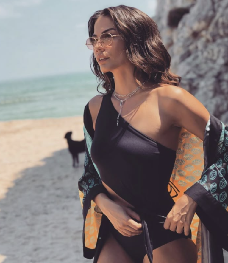 Eşref Rüya'nın oyuncusu evlendi: Demet Özdemir sırt dekolteli elbisesiyle ilgi odağı oldu! - Sayfa 3