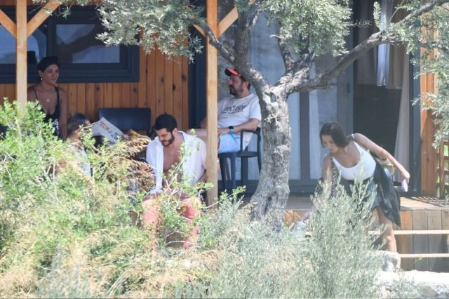 Burak Deniz ve Yaren Güldiken aşkı belgelendi! Yeni aşkıyla yarı çıplak yakalandı... - Sayfa 4