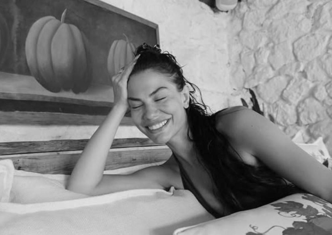 Eşref Rüya’nın Nisan’ı tatilde! Demet Özdemir’den olay yaratan bikinili paylaşımlar - Sayfa 4