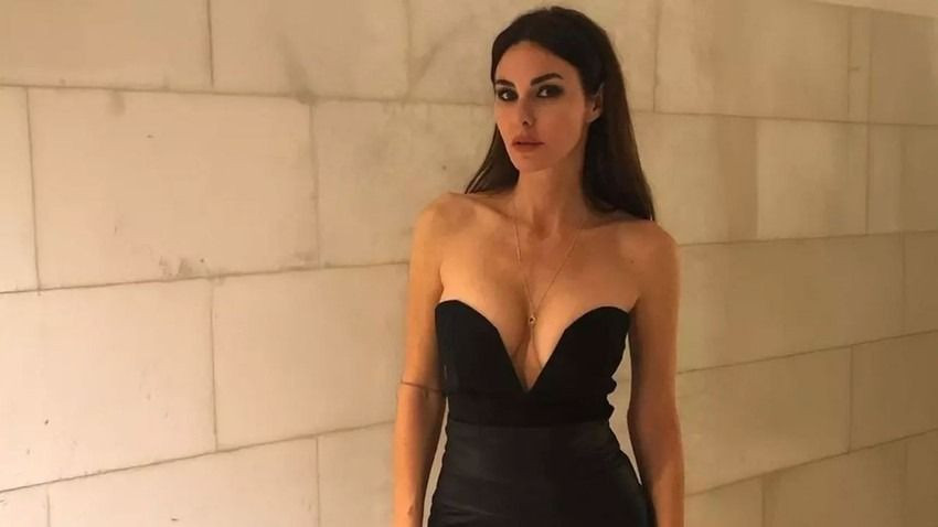 Defne Samyeli'den gençlere taş çıkaracak fizik! Derin sırt dekoltesi nefes kesti... - Sayfa 1