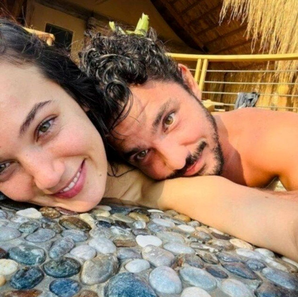 Ünlü çift aşka geldi... Kaan Yıldırım'dan Pınar Deniz'e romantik kutlama! - Sayfa 4
