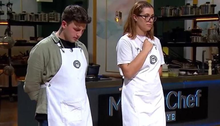 Masterchef'te yarışmacı öyle bir soru sordu ki... Mehmet şef sinirden yerinden fırladı! - Sayfa 4