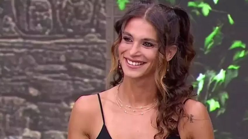 Survivor'da yasak aşk belgelendi! Pınar Saka'dan Yağmur Banda'ya gönderme gecikmedi - Sayfa 9
