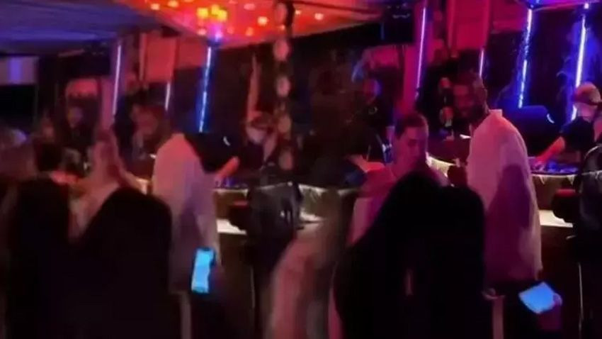 Survivor'da yasak aşk belgelendi! Pınar Saka'dan Yağmur Banda'ya gönderme gecikmedi - Sayfa 7