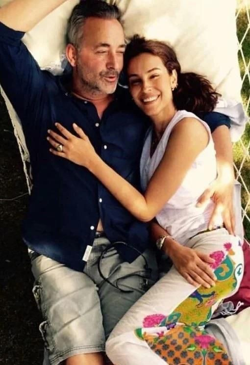27 yıllık evliliği tek celsede bitmişti! Arzum Onan sevgilisiyle tatile çıktı! - Sayfa 2