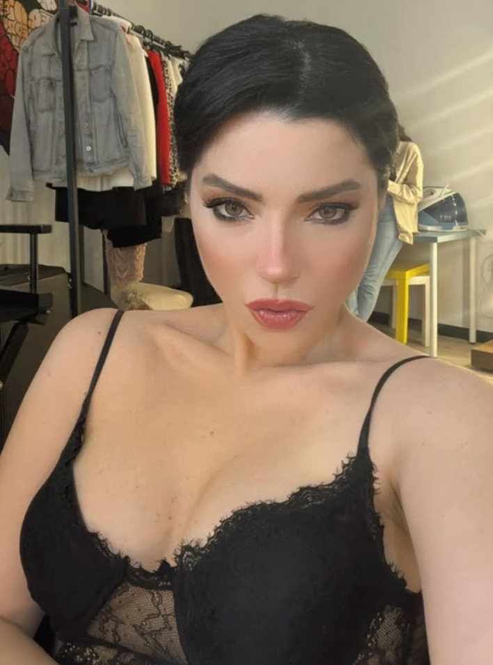 Havuzda tatil paylaşımı... Merve Boluğur'un bikinili pozu nefes kesti! - Sayfa 3