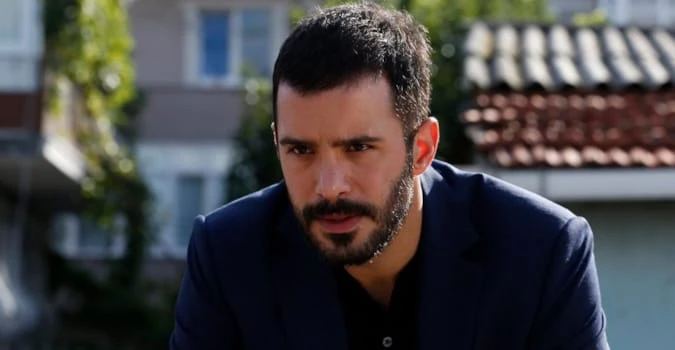 Çağatay Ulusoy ve Barış Arduç karşı karşıya: Senaristler mahkemelik oldu - Sayfa 4