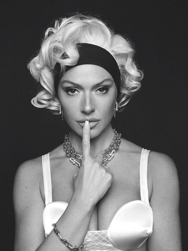 Hadise'den nefes kesen Dolce&Gabbana pozları! Sosyal medya yıkıldı - Sayfa 3