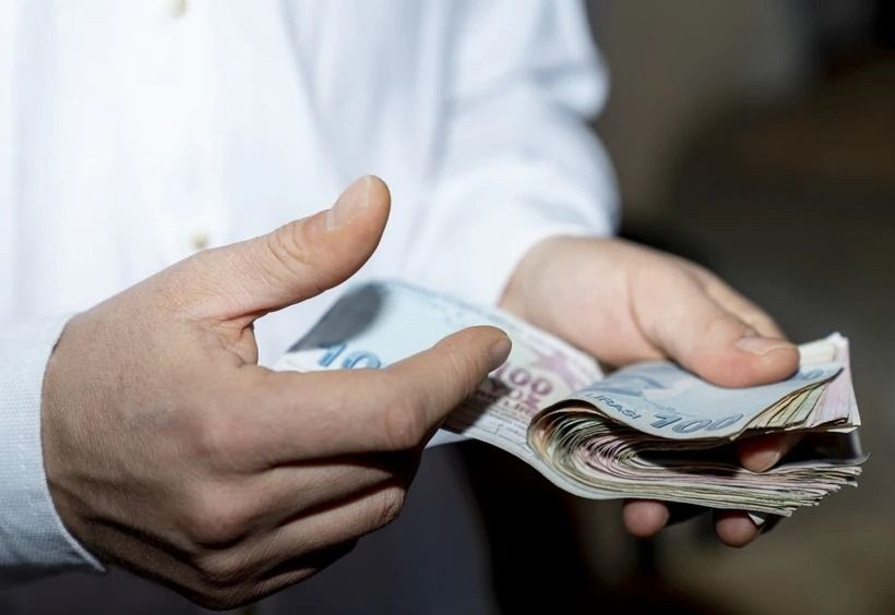 15 TEMMUZ'DA BANKALAR AÇIK MI? 15 Temmuz Salı Bankalar Kapalı Mı, Havale, EFT, FAST Yapılır Mı? - Sayfa 1