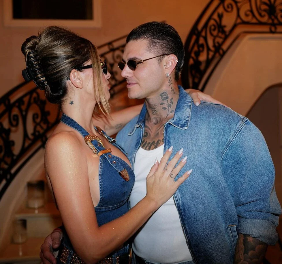 Wanda Nara'yı kıskandıracak paylaşım: Icardi ve China Suarez'den sarmaş dolaş tekne pozu! - Sayfa 3