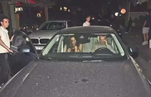 Boşanma süreci devam ediyordu... Fikret Orman ile Güzide Duran Bodrum'da objektiflere yakalandı! - Sayfa 1