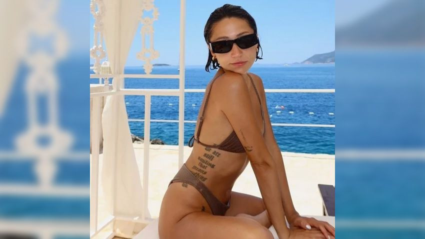 Zeynep Bastık'tan yaza damga vuran paylaşımı! Bikinili pozlarıyla sosyal medyayı salladı... - Sayfa 4