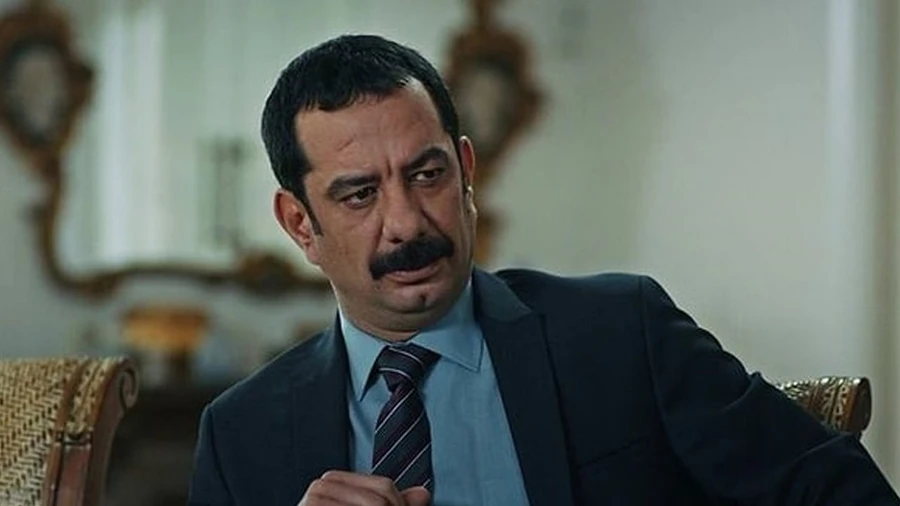 Ünlü oyuncu son yolculuğuna uğurlandı... Gözyaşları sel oldu... - Sayfa 1