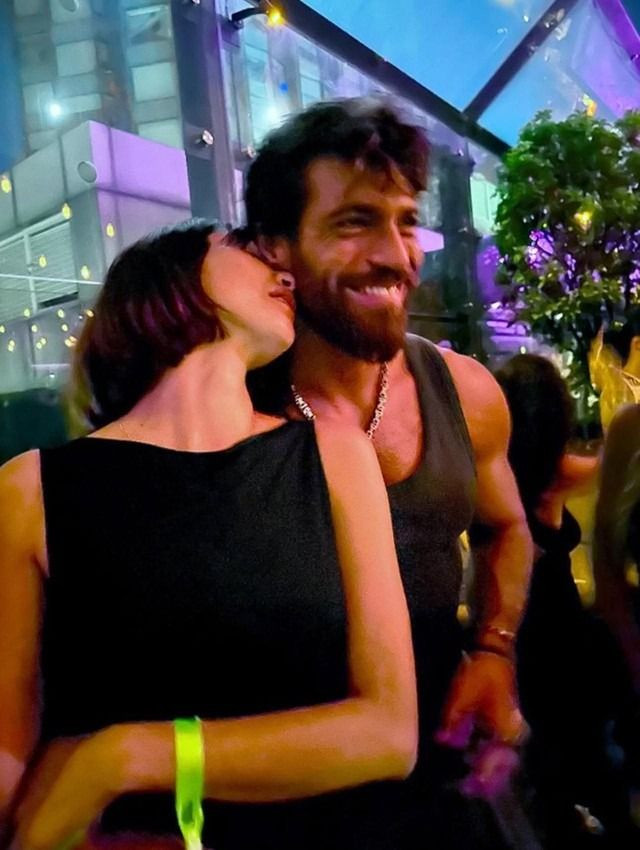 Can Yaman ve DJ Sara Bluma el ele, göz göze... Bodrum kıyılarında romantizm rüzgarı! - Sayfa 3