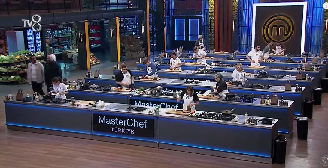 MasterChef'te ana kadroya giren 6. isim belli oldu! İsim yazılı önlüğü kim kazandı? - Sayfa 3