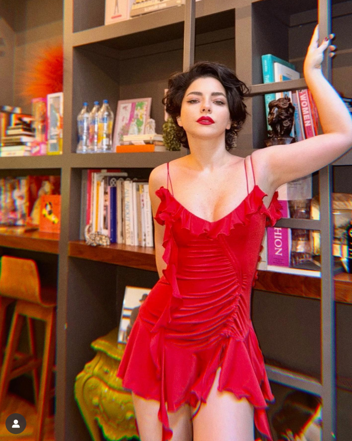 Güzelliği hayran bıraktı... Merve Boluğur'un bikinili pozuna beğeni yağdı! - Sayfa 4