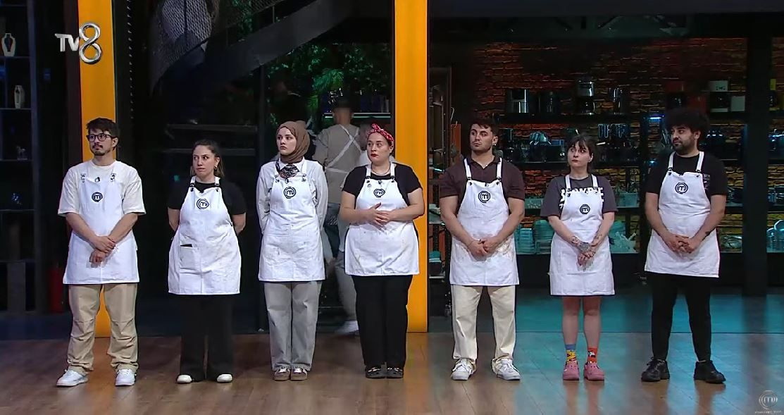 MasterChef'te ana kadroya giren 12. isim kim oldu? Tabak gelmeyince şefler gerildi... - Sayfa 4