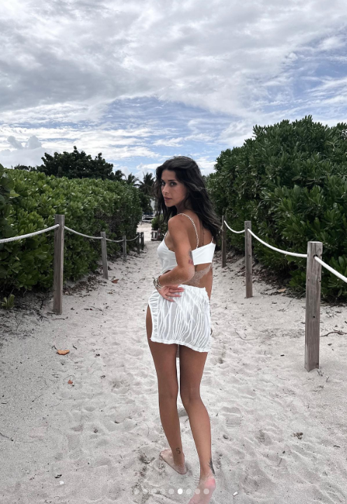 Fit vücuduna övgü yağdı... Devrim Özkan'dan olay yaratan bikinili paylaşım! - Sayfa 3