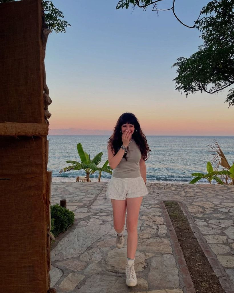 Kızıl Goncalar’ın yıldızı tatilde fırtına gibi esti! Amuda kalktığı kare olay oldu... - Sayfa 2