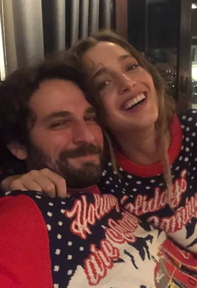 Ünlü çift aşk dolu pozlarıyla büyüledi! "Aynı ritimde dans ederken..." - Sayfa 4