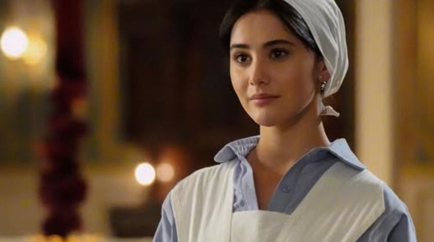 Helin Kandemir’den peş peşe cesur pozlar! Bikinisiyle göz kamaştırdı... - Sayfa 1