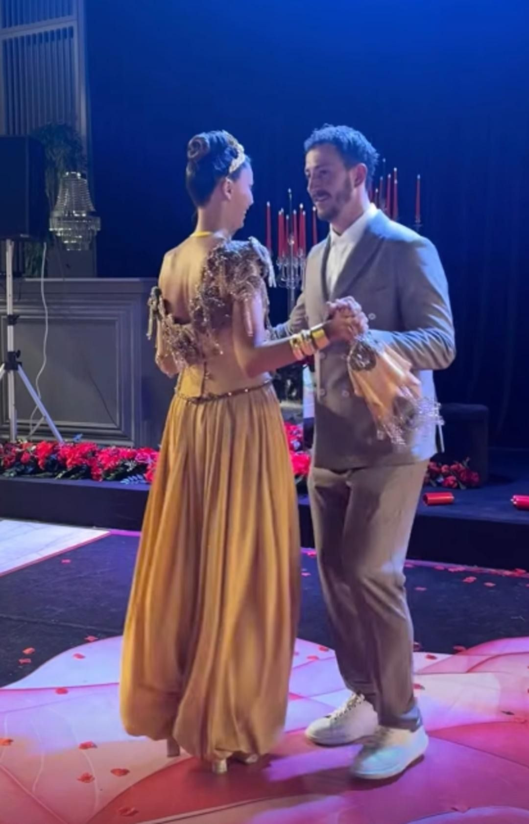 Survivor Berkan ve sevgilisi Lale Onuk evleniyor! Geleneksel kına gecesi olay yarattı! - Sayfa 3