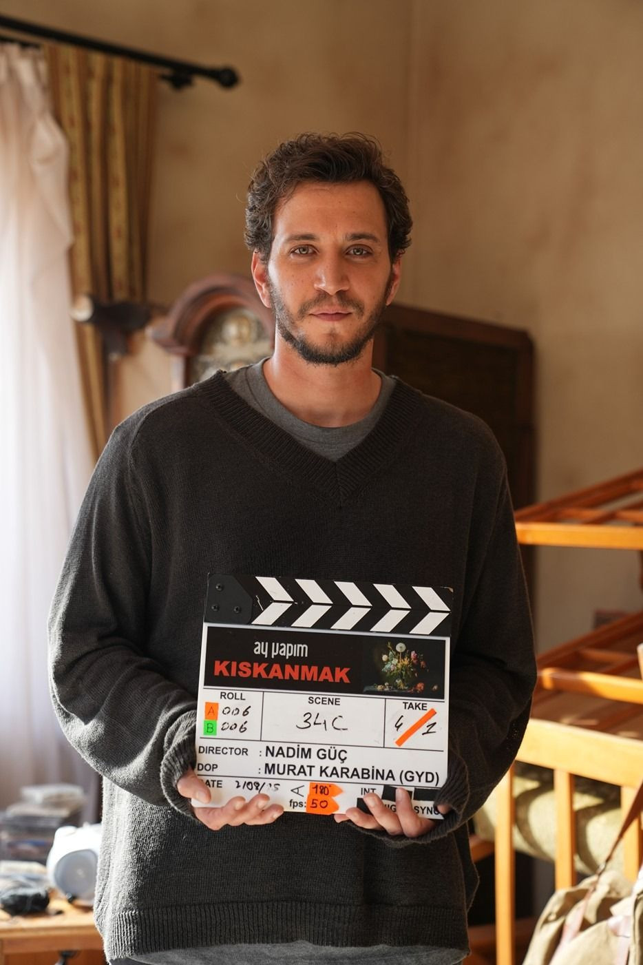 NOW’un yeni dizisi 'Kıskanmak' sete çıktı! Yıldızlar bir arada... - Sayfa 4