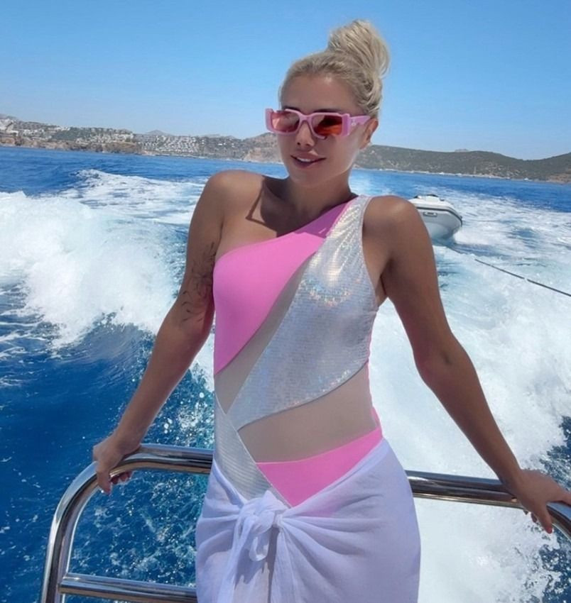 Küçük Ceylan değişimiyle şaşırttı: Milyonluk tekneyle tatil keyfi - Sayfa 3