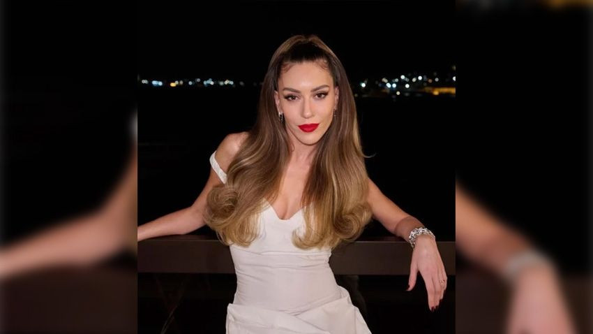 Kenan İmirzalıoğlu'ndan eşi Sinem Kobal'a romantik kutlama! "Hem harbi hem barbie" - Sayfa 1