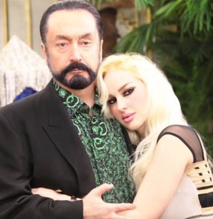 Adnan Oktar'ın kediciğinden hapiste şok kare! Şaşırtan fotoğraflar! - Sayfa 1