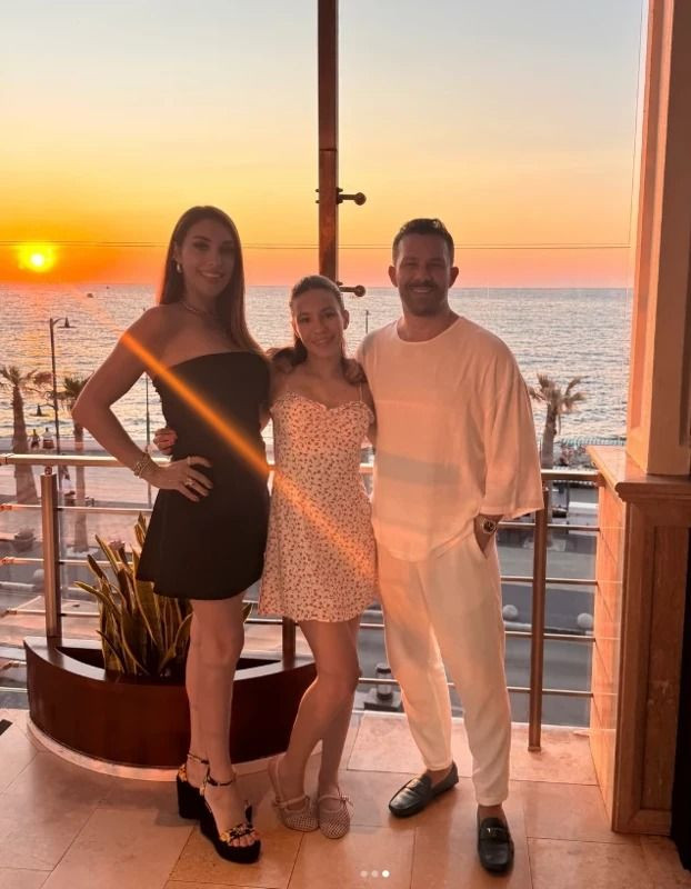 Ünlü sunucunun bikinili pozu yürek hoplattı! Gençlere taş çıkardı! - Sayfa 2