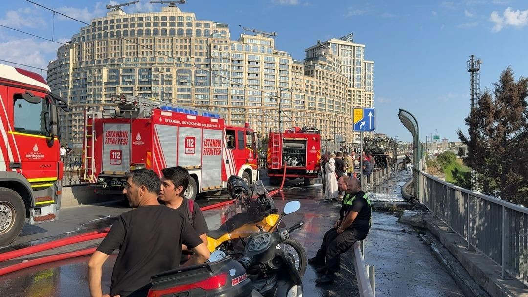 İstanbul’da panik anları! Seyir halindeki otobüs alev topuna döndü! - Sayfa 5
