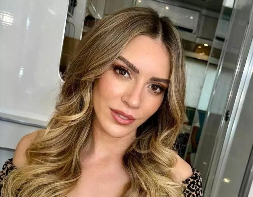 Sinem Kobal’ın minik bikinili pozu olay oldu! Kim der 2 çocuk annesi - Sayfa 8