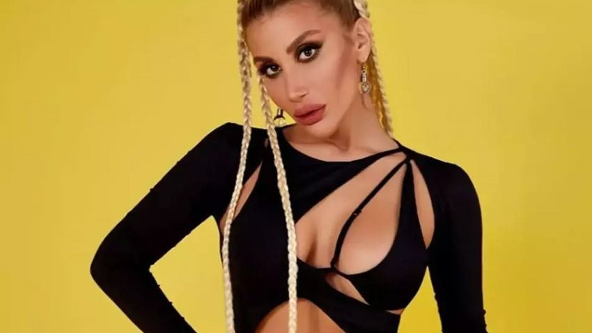 Merdivenden düşen İrem Derici hastaneye kaldırıldı - Sayfa 1