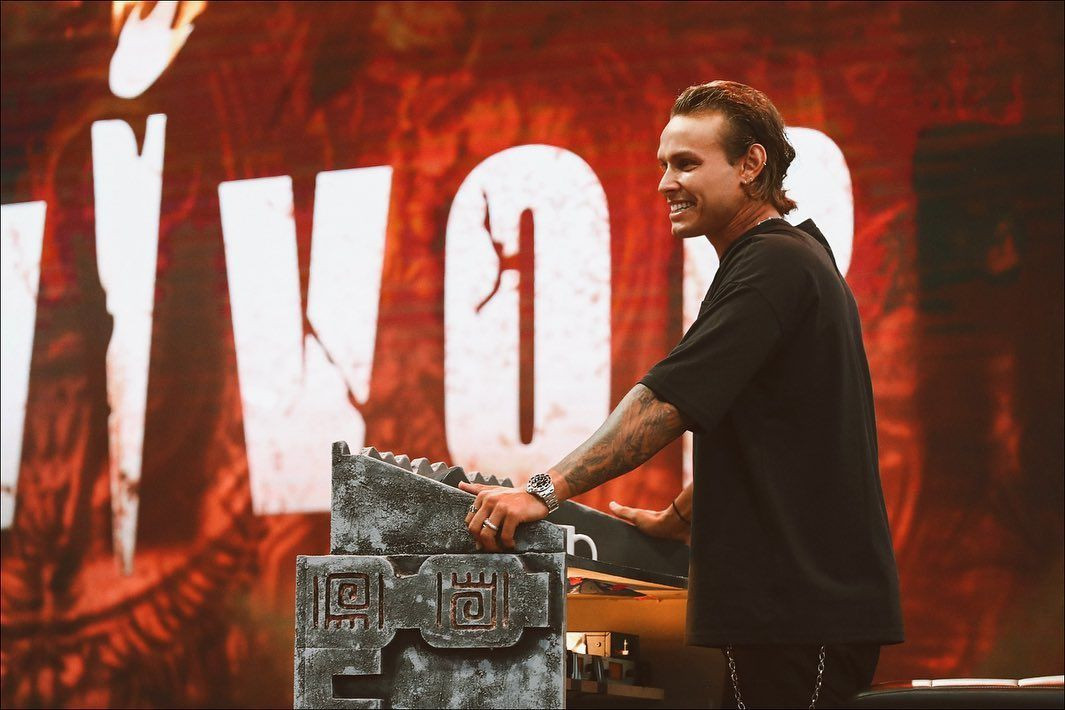 Survivor sunucusu trafik kazası geçirdi: Aracını kamyonetin altından çıkardılar - Sayfa 1