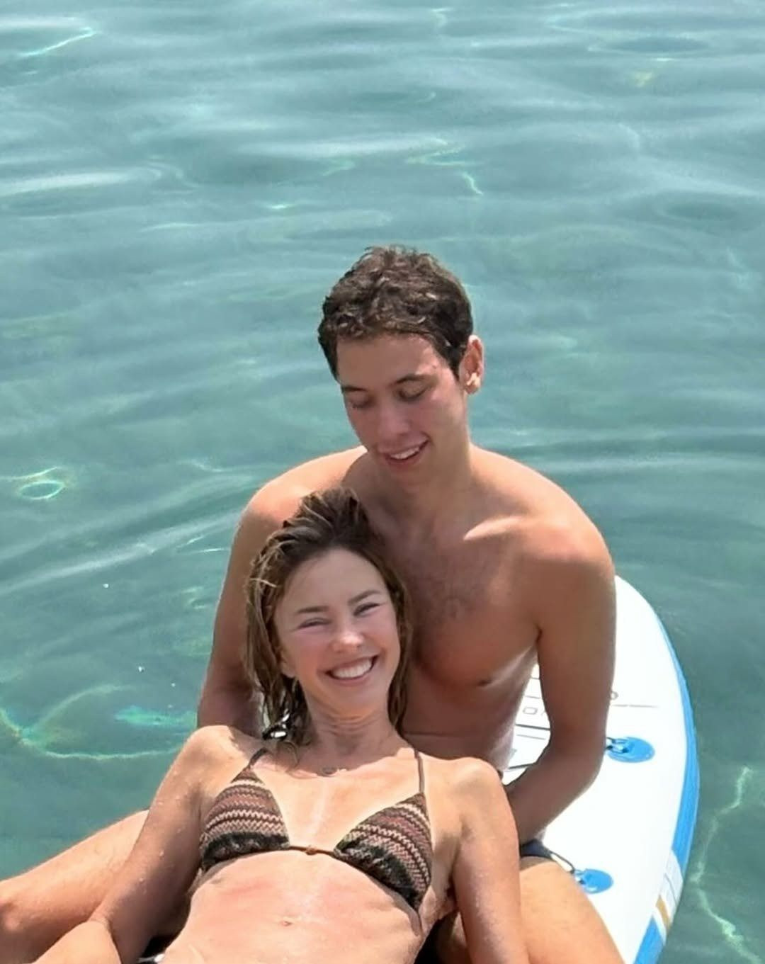 'Betüş' hiç değişmedi ama oğlu boyunu geçti... İşte 20 yaşına basan Ali'nin son hali - Sayfa 4