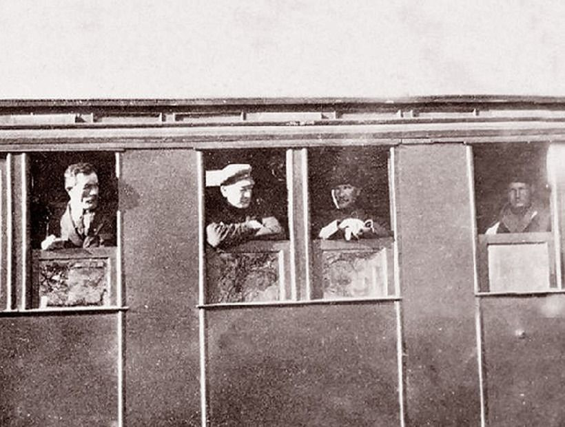 Kocatepe'den İzmir'e: Türk Milleti'nin bağımsızlık destanı - Sayfa 10