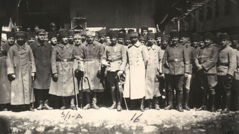 Kocatepe'den İzmir'e: Türk Milleti'nin bağımsızlık destanı - Sayfa 20